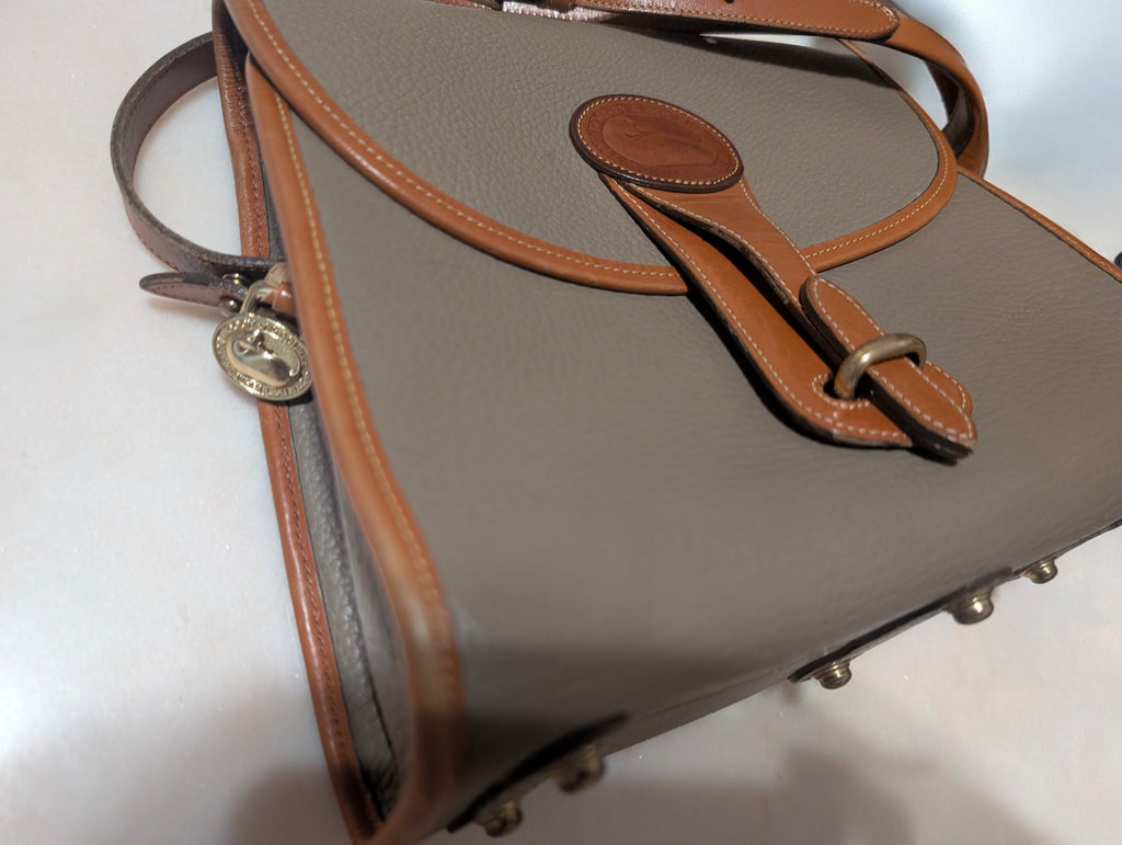 Dooney & Bourke pebble grain leather satchel (Gray）