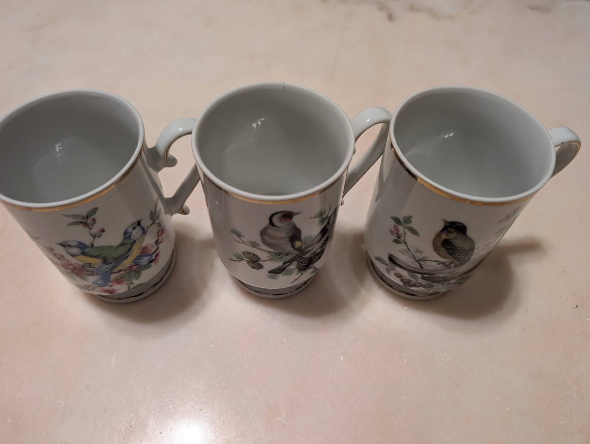 Royal Crown Japan Bird Pedestal Coffee Tea Mugs (3) Gold Trim Porcelain