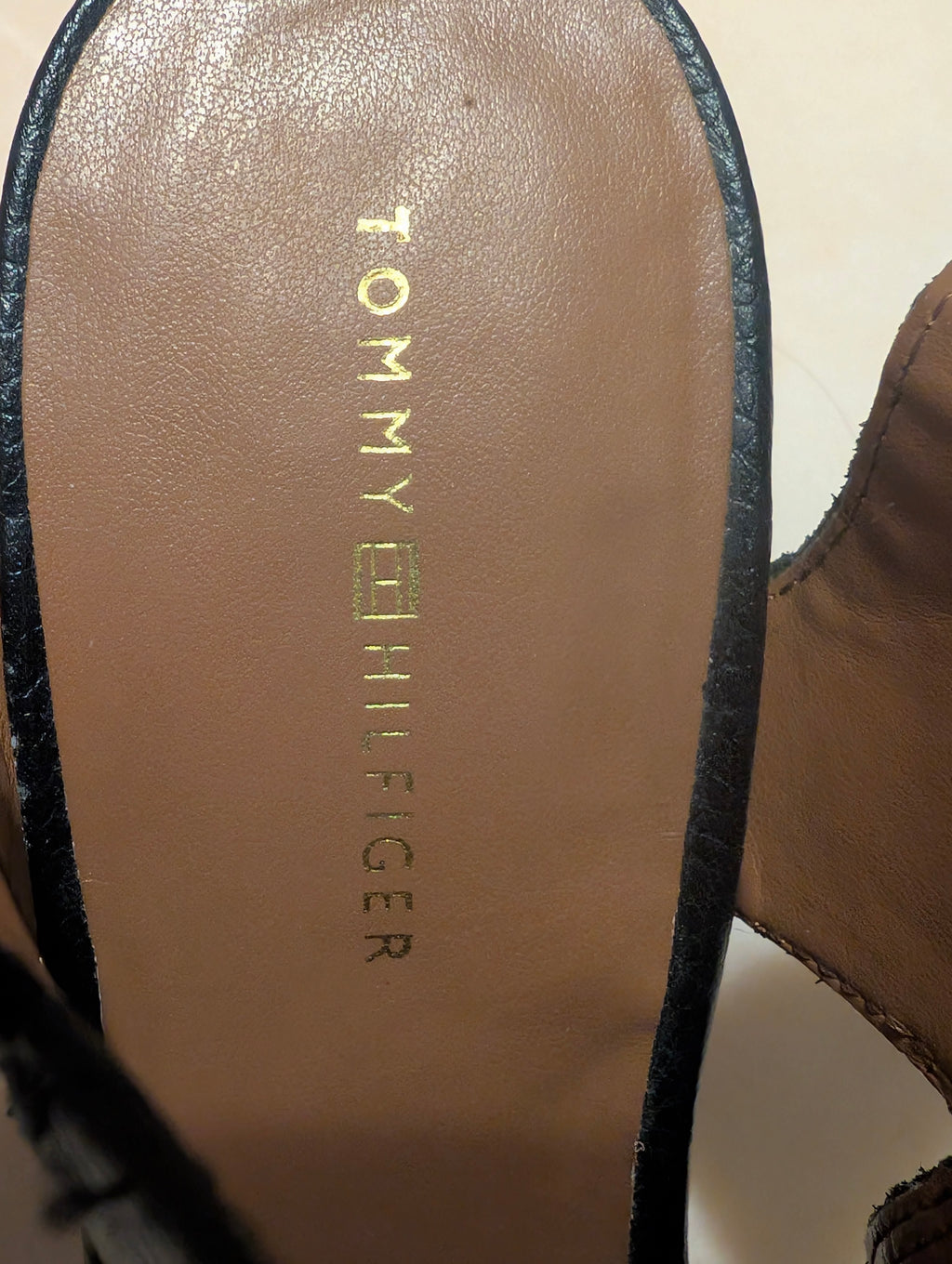 Tommy Hilfiger Black Leather Peep Toe Slingback Block Heel Sandals Women's 9.5M