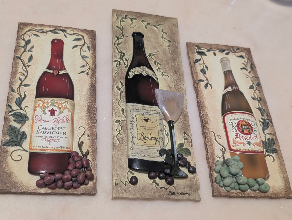 Wine Bottle Wall Art Set of 3 Hand Painted Kitchen Decor　