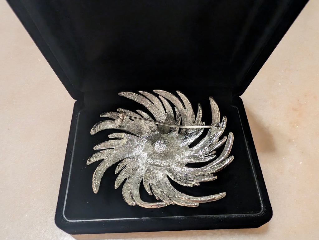 Vintage Designer Swirl Starburst Brooch: Sarah Coventry