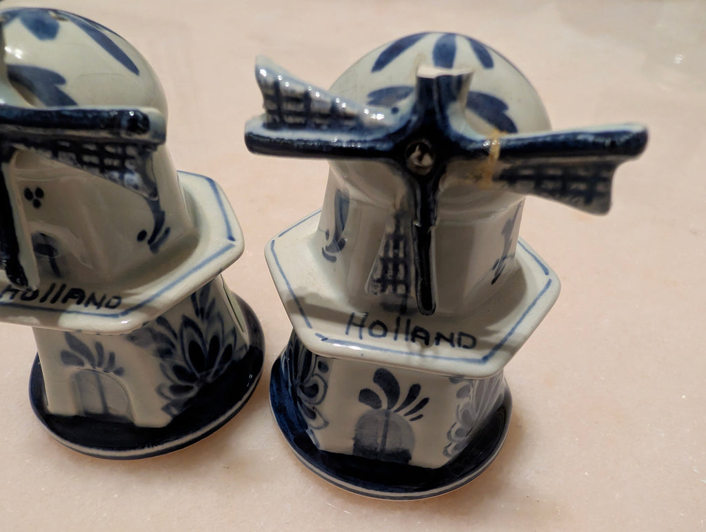 Vintage Delft Blue Holland Windmill Salt & Pepper Shakers Rotating Blades Pair