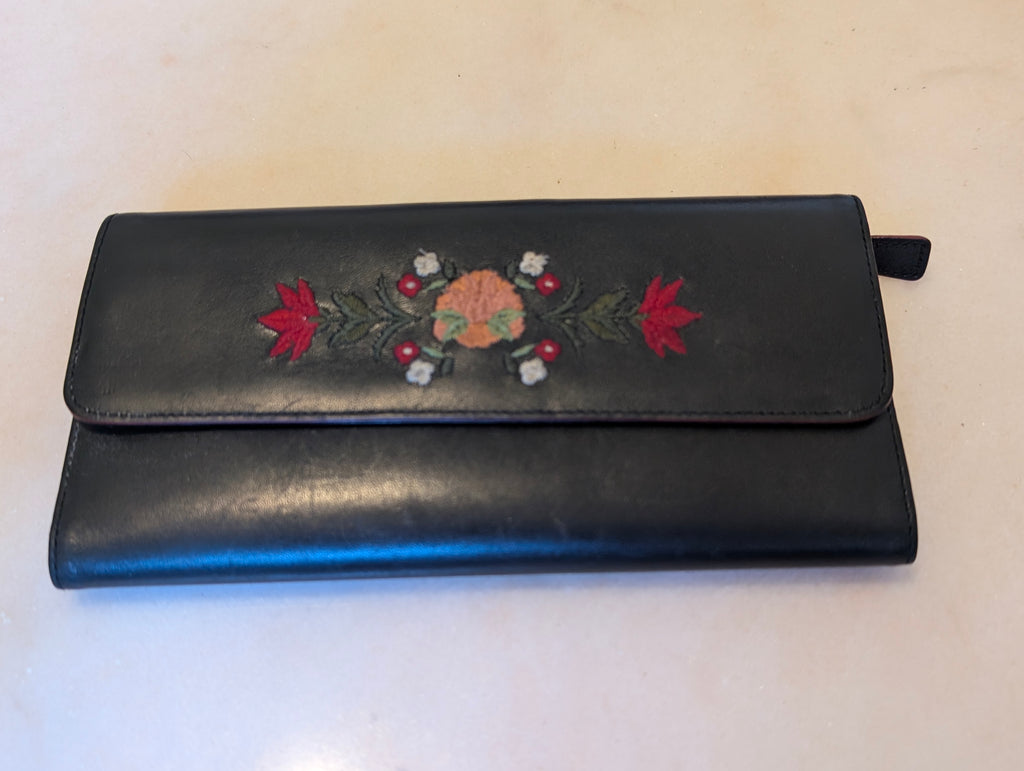 Adrienne Vittadini Black Leather Embroidered Floral Checkbook Wallet Clutch