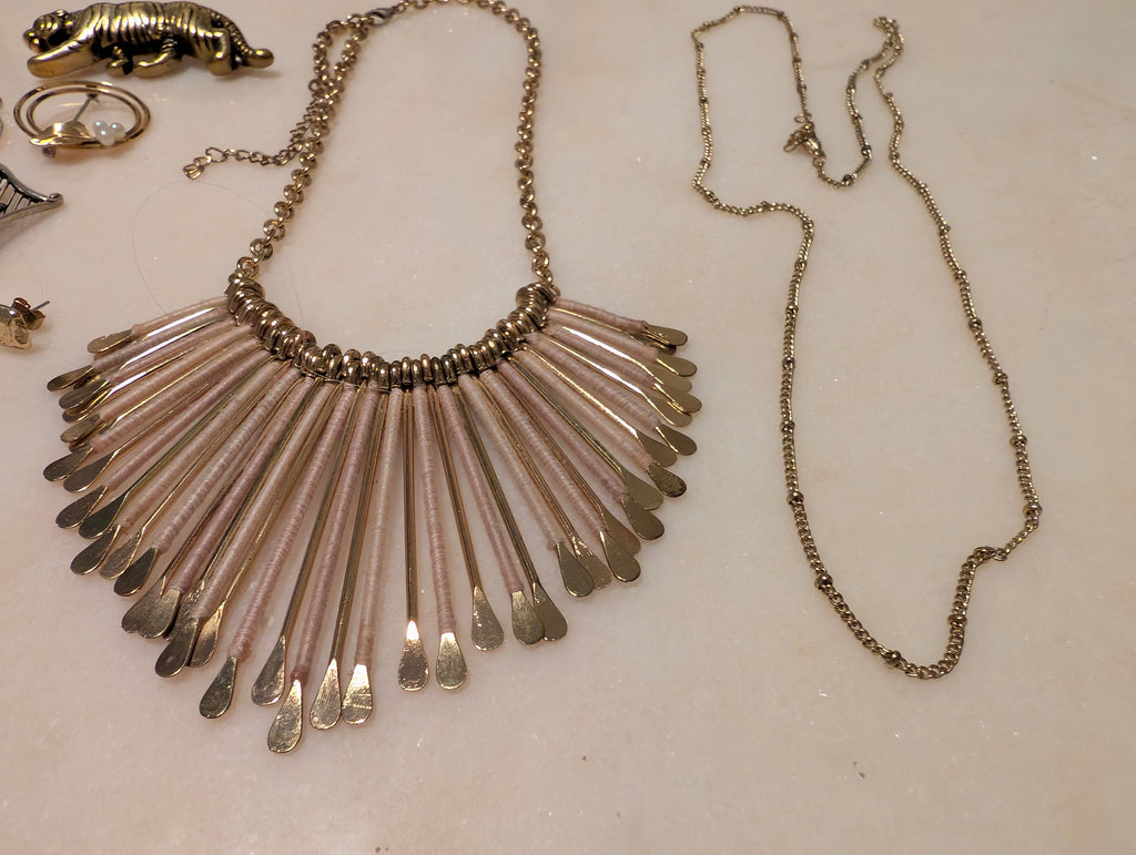 Vintage Gold Tone Jewelry Bundle: Gold High Style