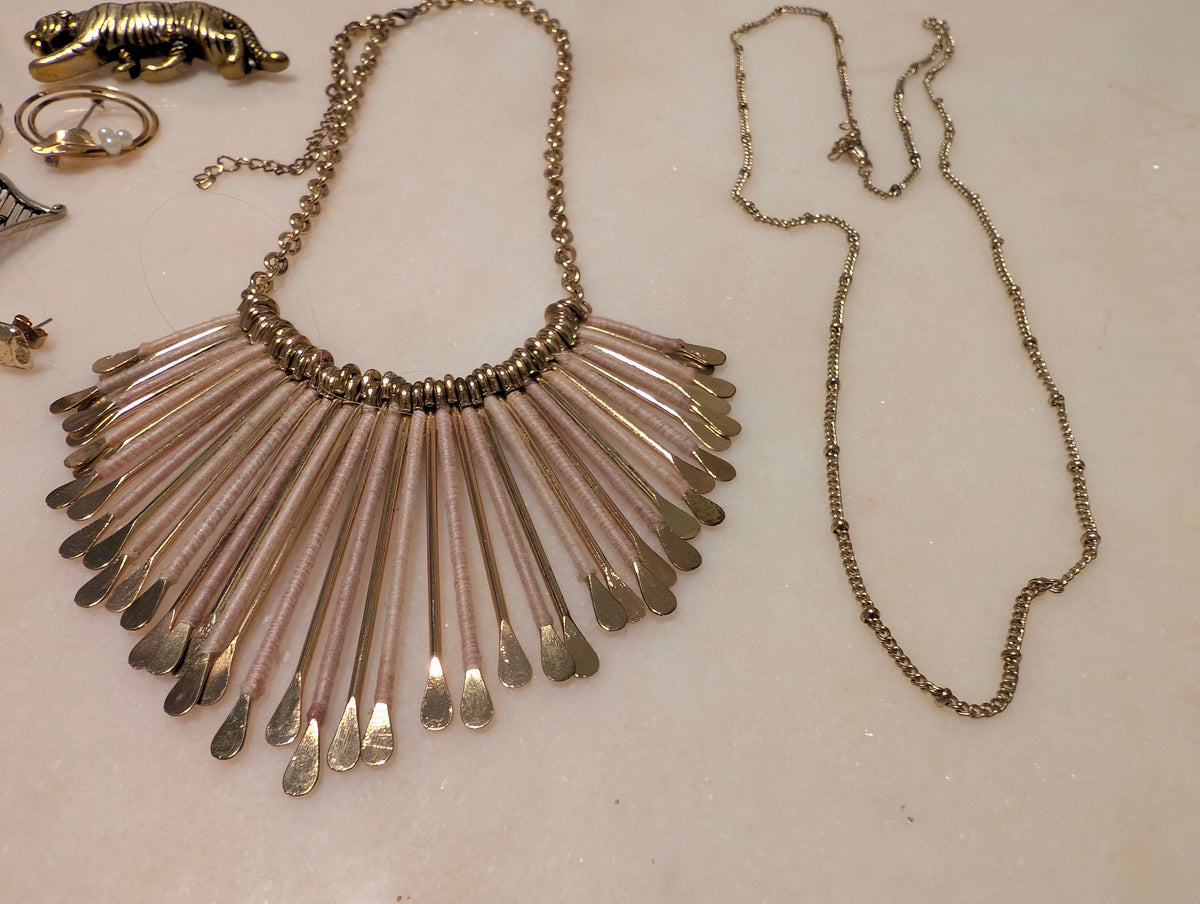 Vintage Gold Tone Jewelry Bundle: Gold High Style