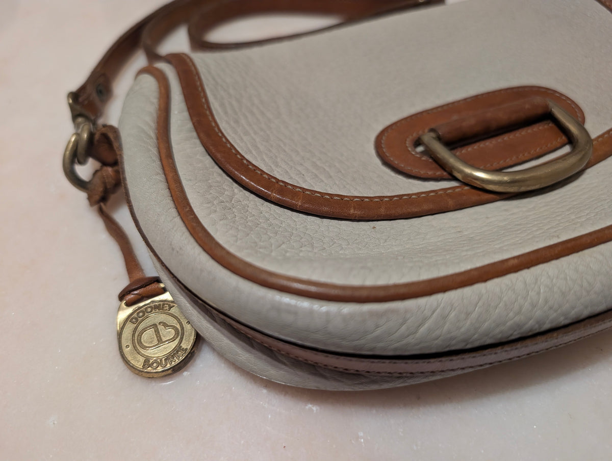 Vintage Dooney & Bourke AWL Ivory Tan Leather Crossbody Bag USA Pebble Grain
