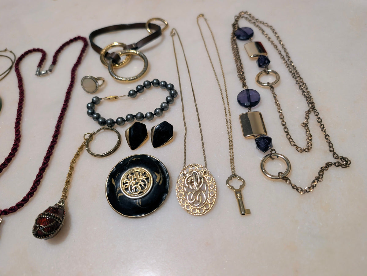 Vintage Gold Tone Jewerly Bundle, Romantic Style