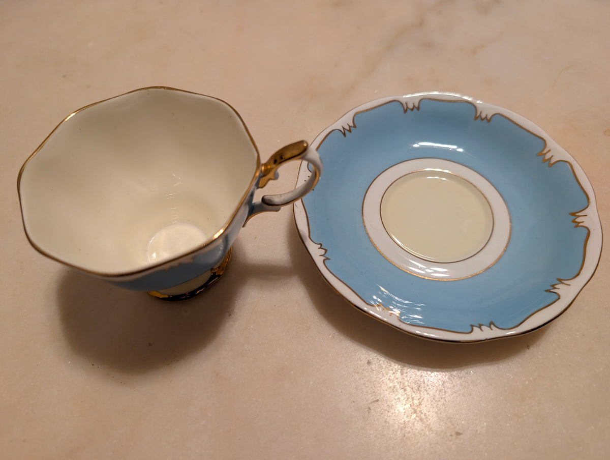 Royal Albert Bone China England Blue Teacup & Saucer Set Gold Trim