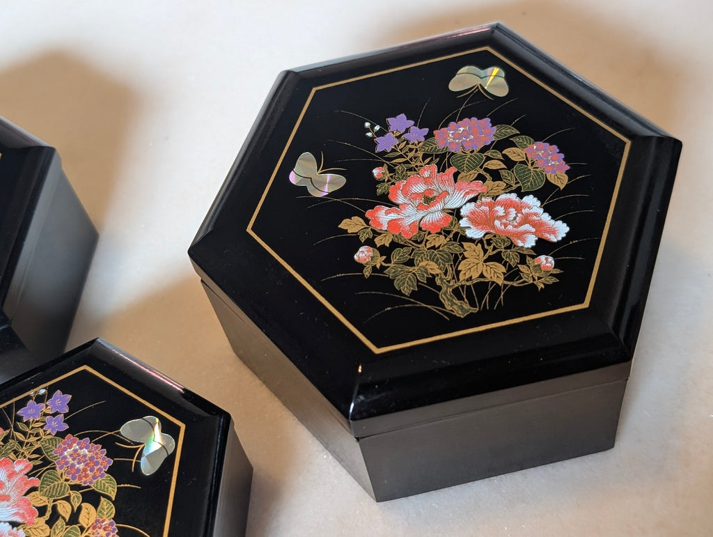 Japanese Black Lacquer Nesting Trinket Boxes Set of 3 Hexagon Mother of Pearl Butterfly Floral