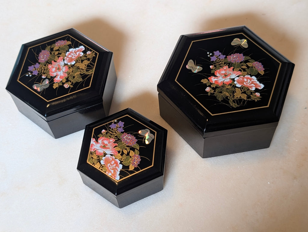 Japanese Black Lacquer Nesting Trinket Boxes Set of 3 Hexagon Mother of Pearl Butterfly Floral