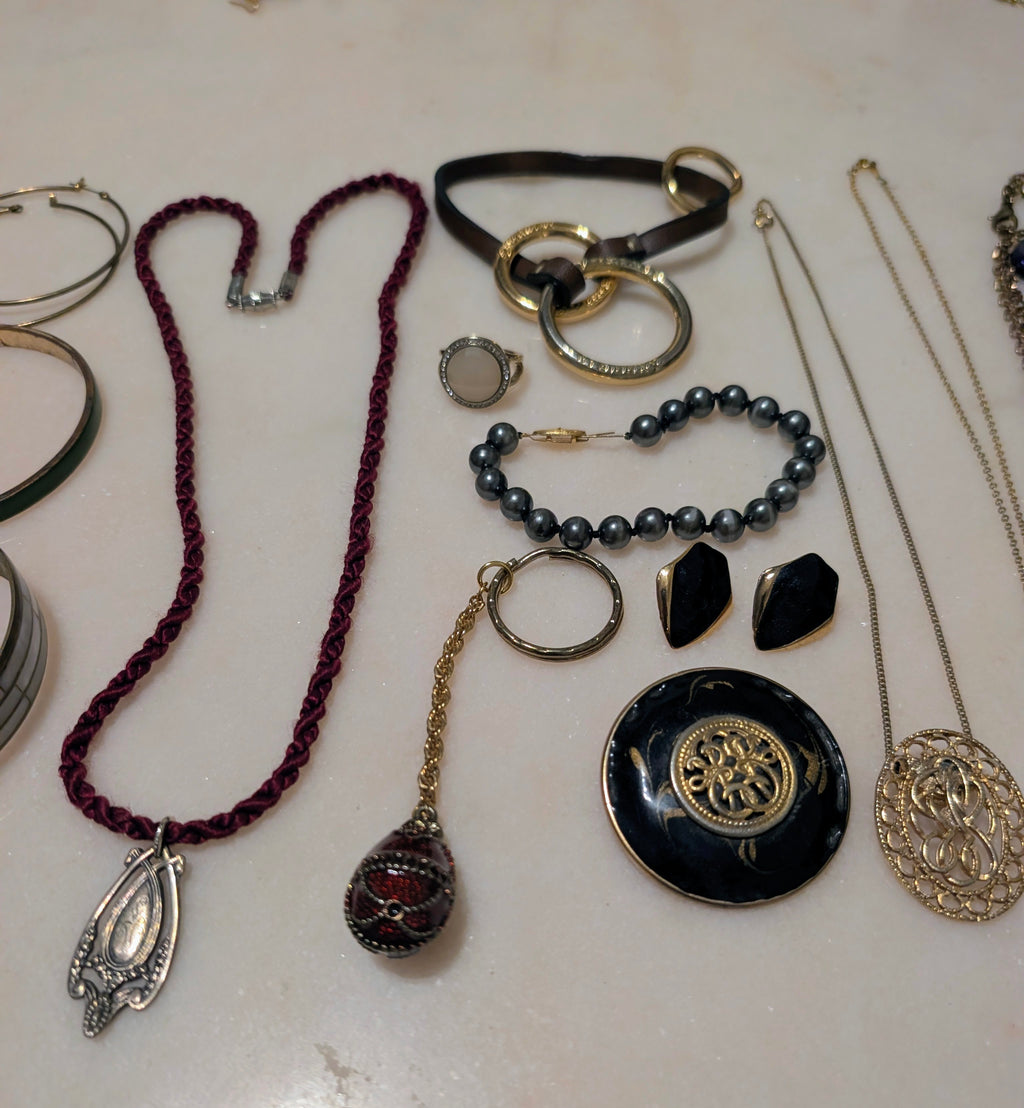 Vintage Gold Tone Jewerly Bundle, Romantic Style