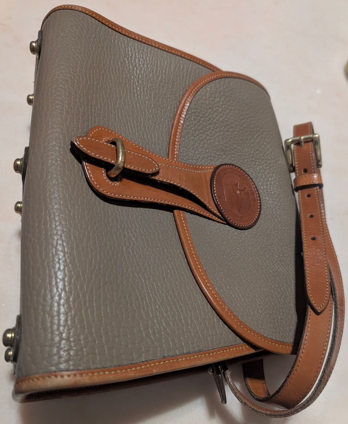 Dooney & Bourke pebble grain leather satchel (Gray）
