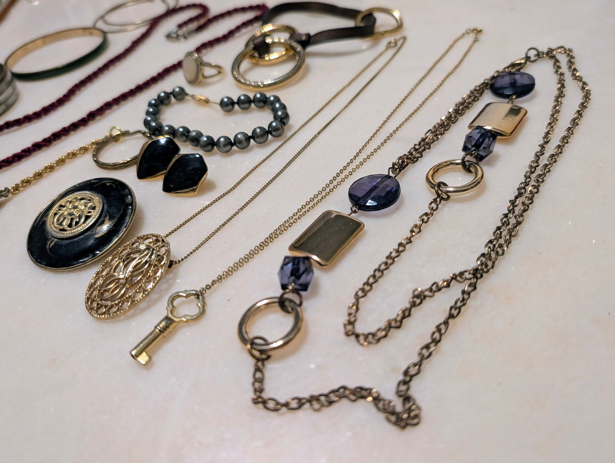 Vintage Gold Tone Jewerly Bundle, Romantic Style