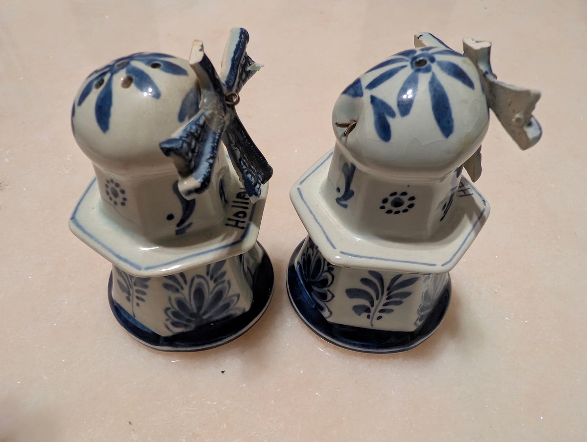 Vintage Delft Blue Holland Windmill Salt & Pepper Shakers Rotating Blades Pair