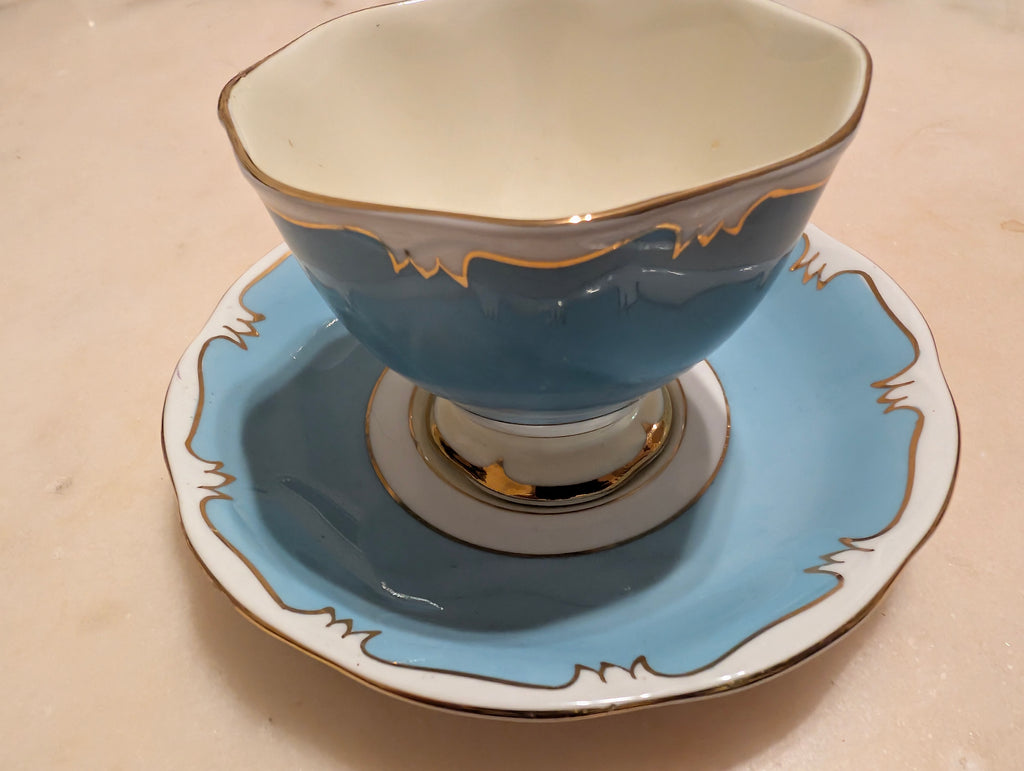 Royal Albert Bone China England Blue Teacup & Saucer Set Gold Trim