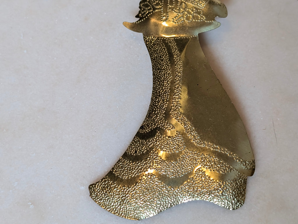 Vintage Brass Victorian Ladies Wall Plaques Pair Umbrella Parasol Hollywood Rege