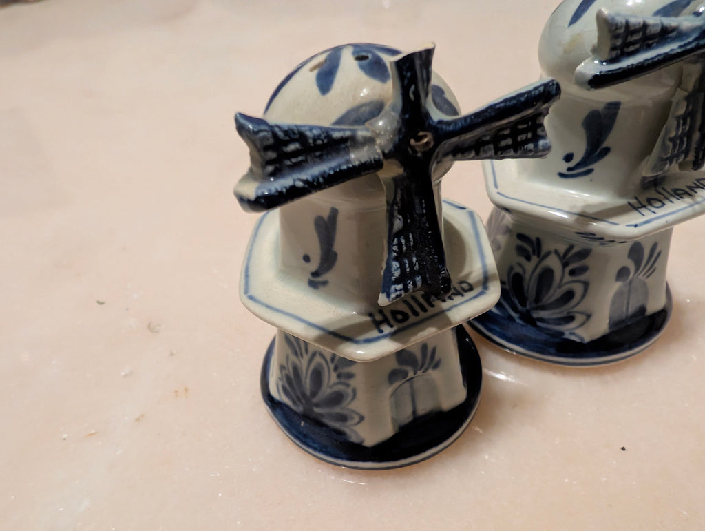 Vintage Delft Blue Holland Windmill Salt & Pepper Shakers Rotating Blades Pair