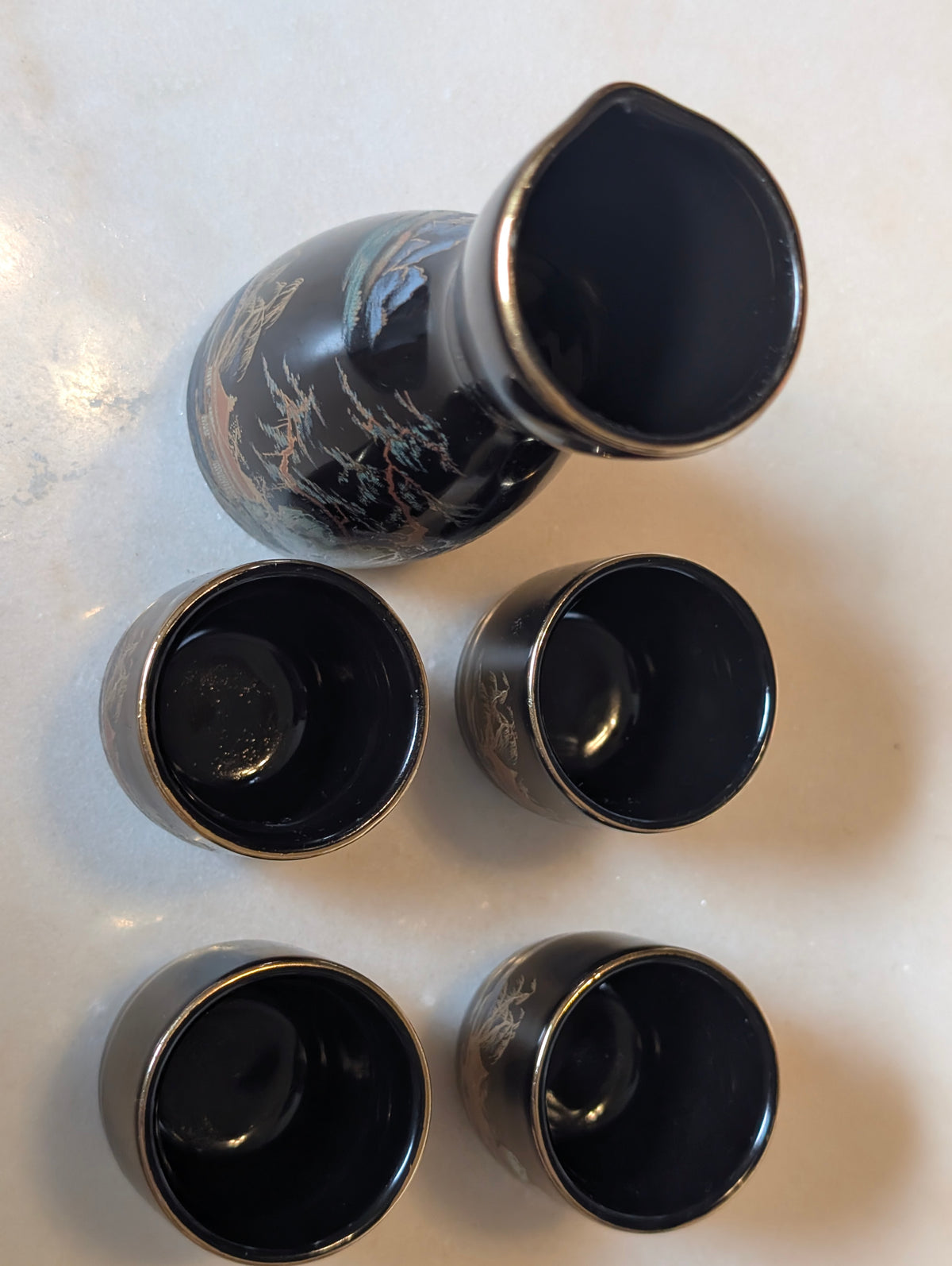 Japanese Black Laquer Sake Set 5 Piece Made in Japan Gold Trim Tokkuri & 4 Cups