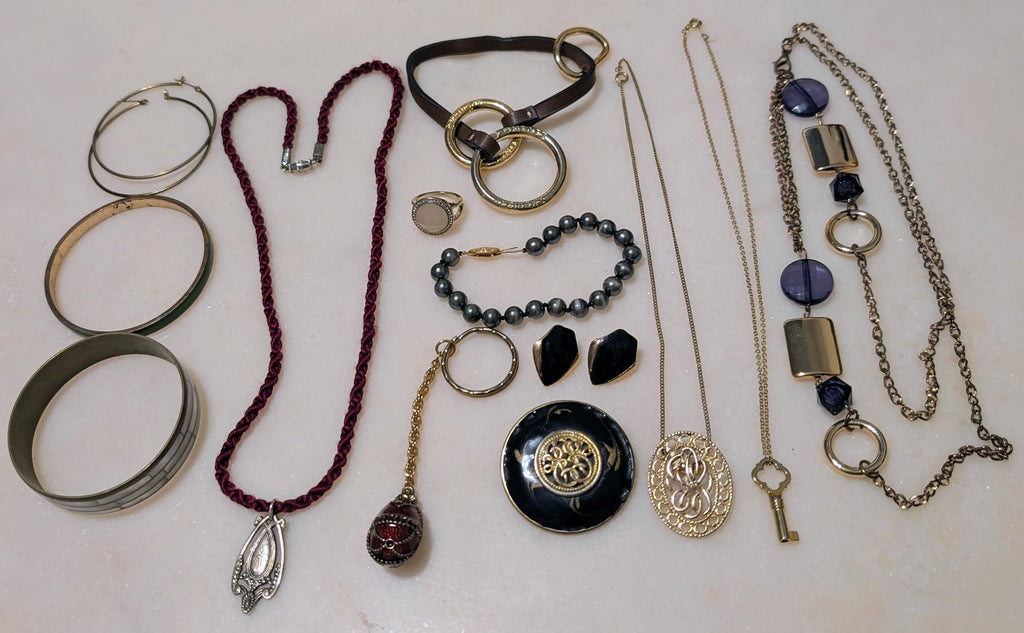 Vintage Gold Tone Jewerly Bundle, Romantic Style