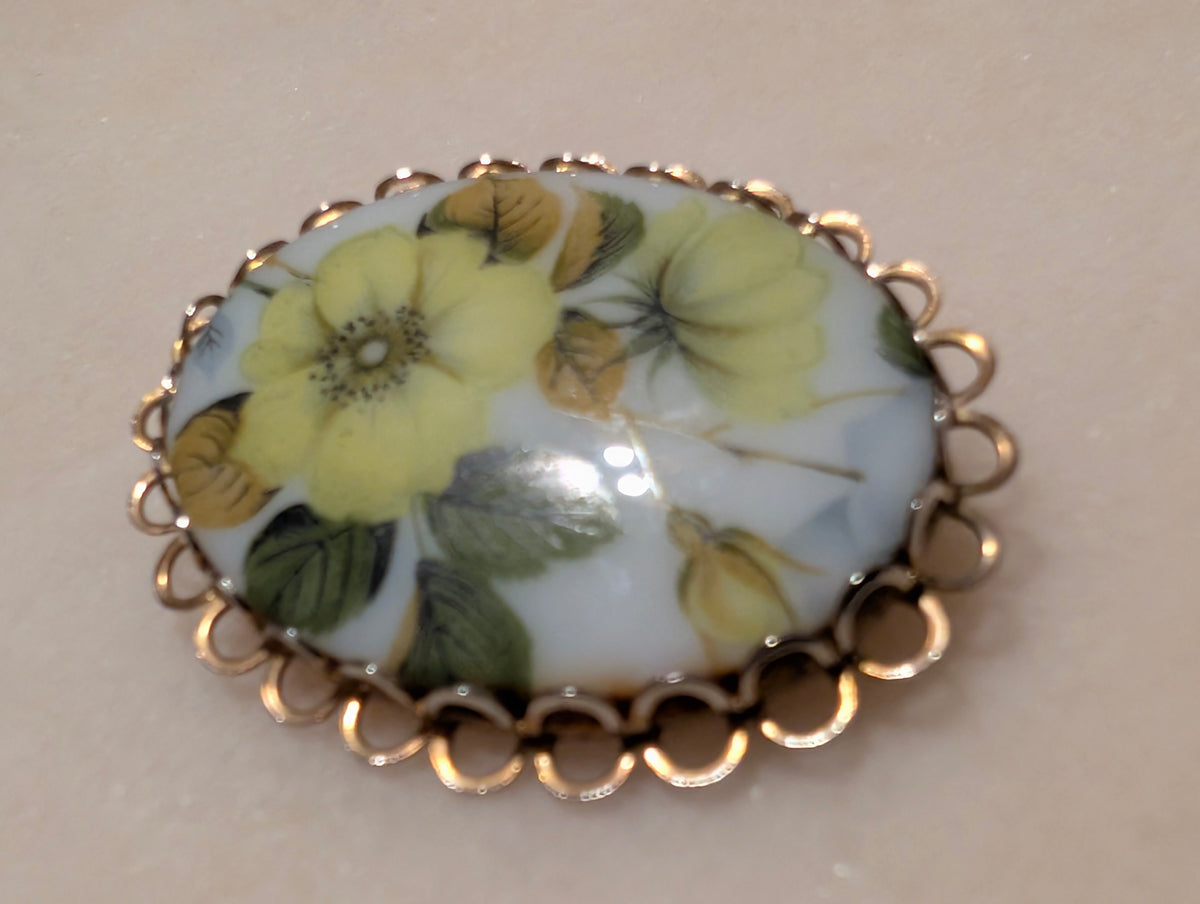 Vintage Floral Porcelain Style Brooch Pin