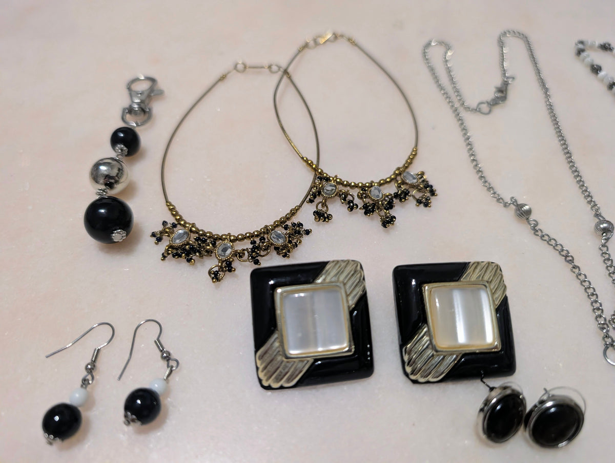 Vintage Jewerly Bundle:  Black/White Sleek Style