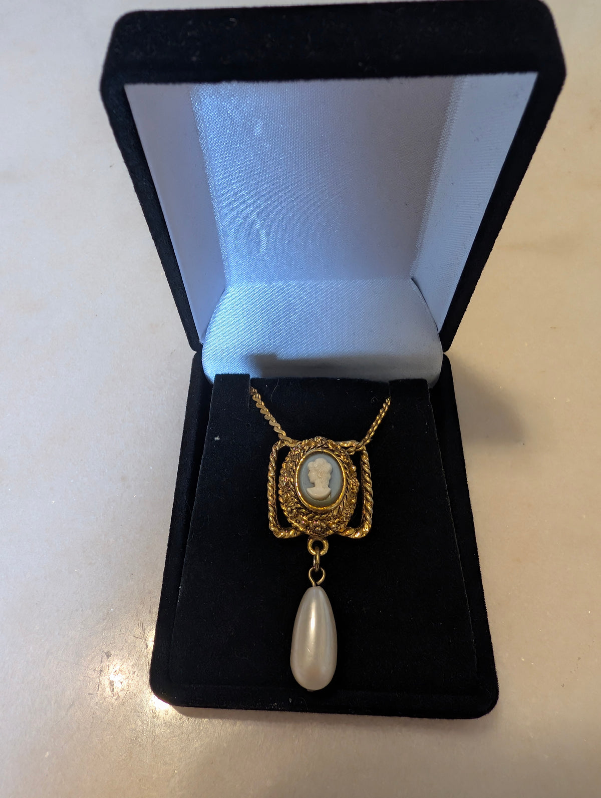 Vintage Cameo Necklace with Faux Pearl Drop