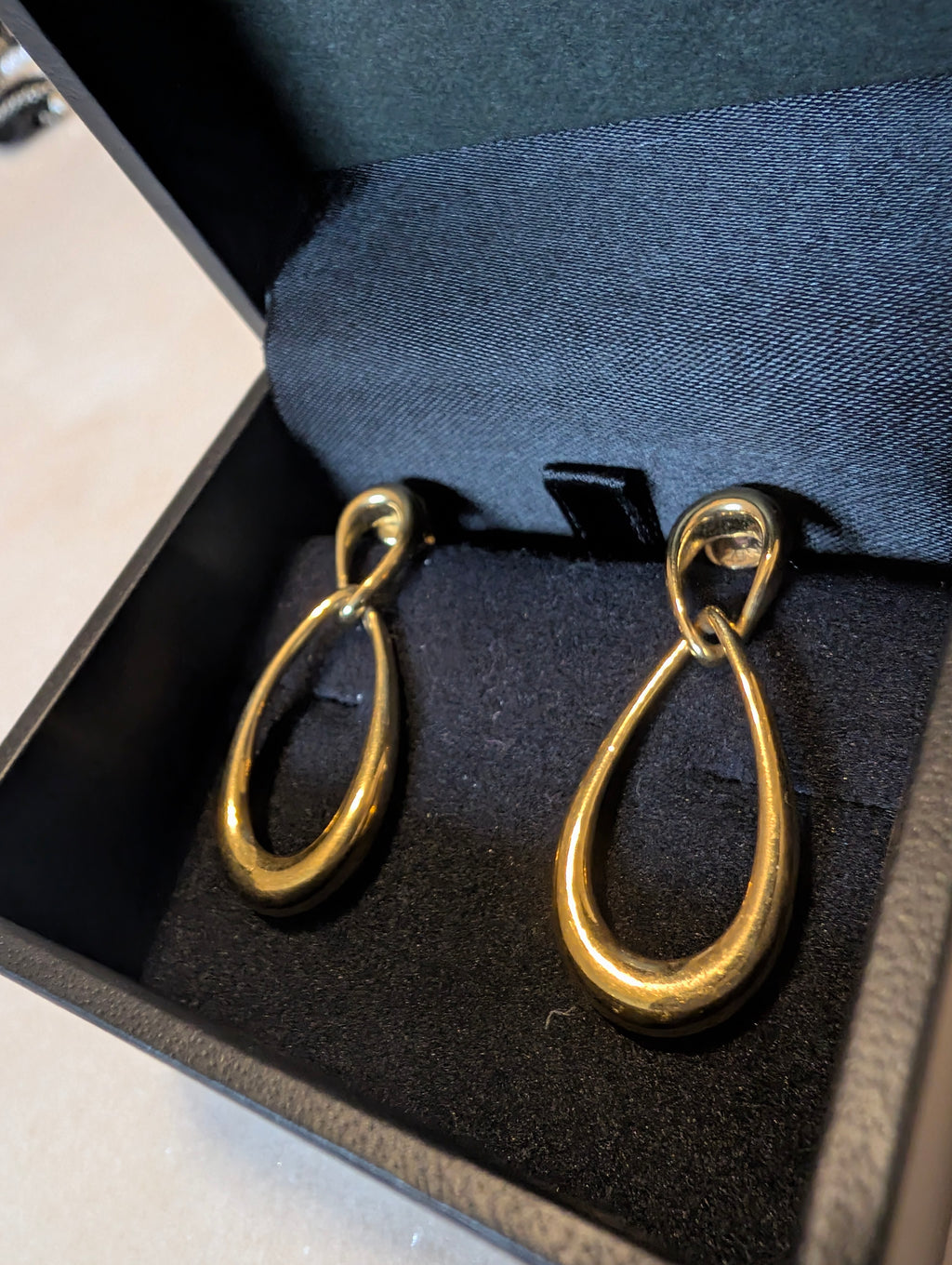 Vintage Designer Tear Drop Earrings: Monet