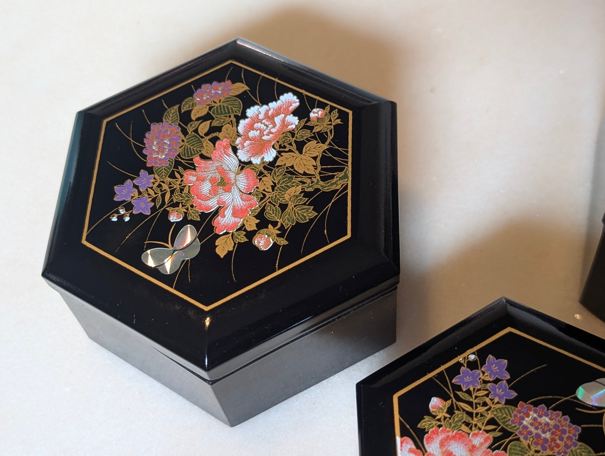 Japanese Black Lacquer Nesting Trinket Boxes Set of 3 Hexagon Mother of Pearl Butterfly Floral