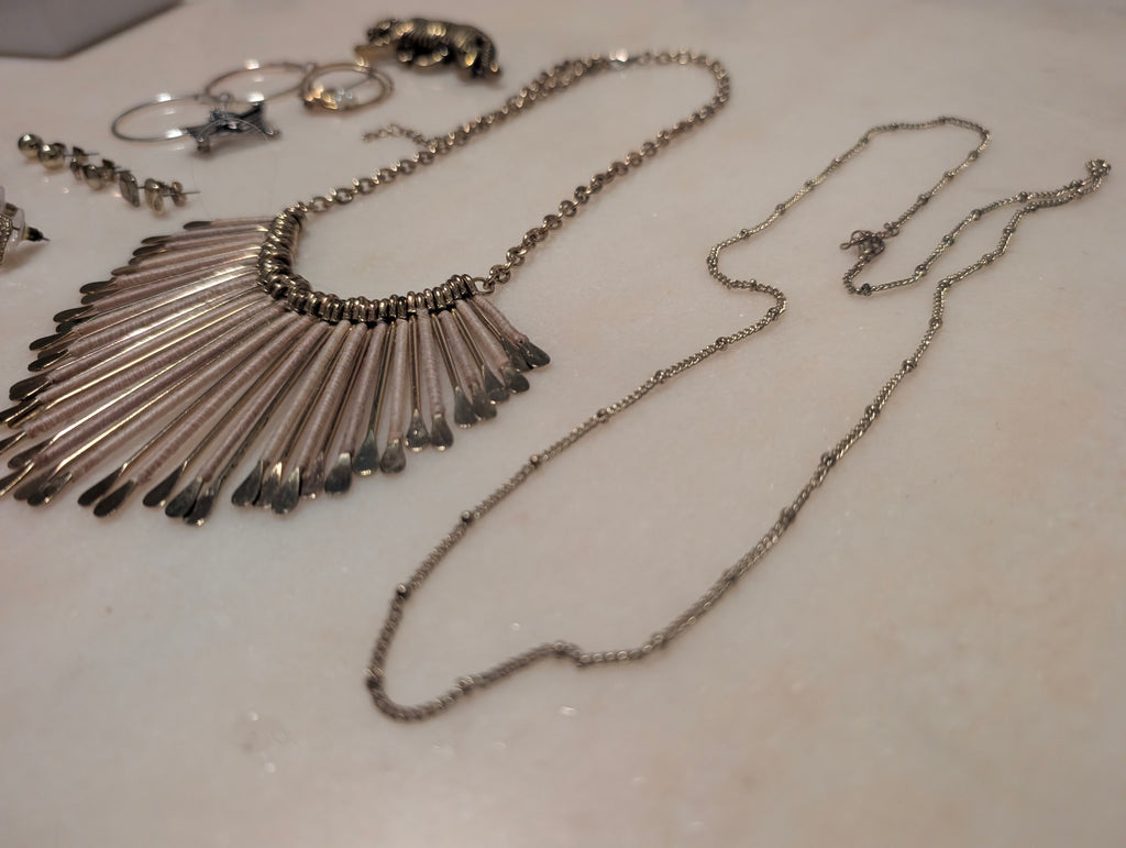 Vintage Gold Tone Jewelry Bundle: Gold High Style